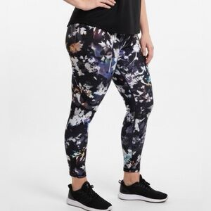 NIKE One Floral Printed Tight Capri Size 2XL